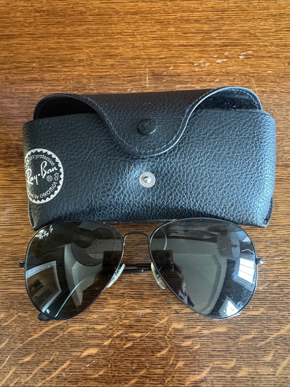 Ray-Ban Black Aviator Sunglasses with Black Case